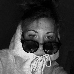 Meet your Posher, Ella